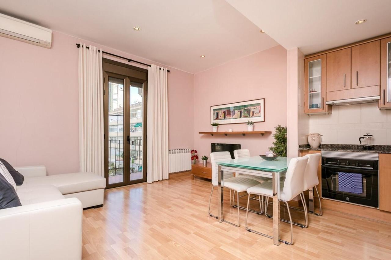 Fantastic 2 Bedroom 5 Minutes By Car From Plaza Catalunya バルセロナ エクステリア 写真