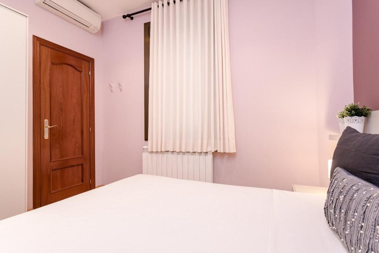 Fantastic 2 Bedroom 5 Minutes By Car From Plaza Catalunya バルセロナ エクステリア 写真