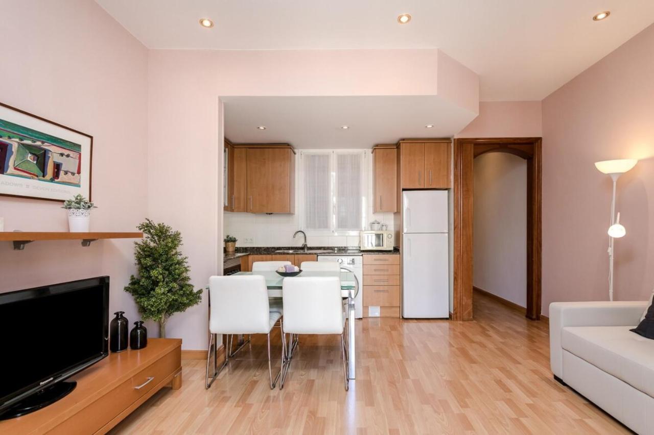 Fantastic 2 Bedroom 5 Minutes By Car From Plaza Catalunya バルセロナ エクステリア 写真